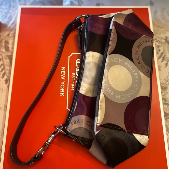 Small coach purse - Picture 2 of 3